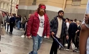 ސިފަ ނޭނގޭ ވަރުގެ މޭކަޕެއްގައި "ޓައިގާ3″ގެ މަންޒަރެއް ނަގަން ސަލްމާން އުޅޭ ފޮޓޯއެއް އާންމުވެއްޖެ