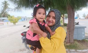 މަދުން ނޫނީ ނުފެންނަ ބައްޔެއްގެ ސަބަބުން ތުއްތު ތާރާ އެހީއެއްގެ އިންތިޒާރުގައި