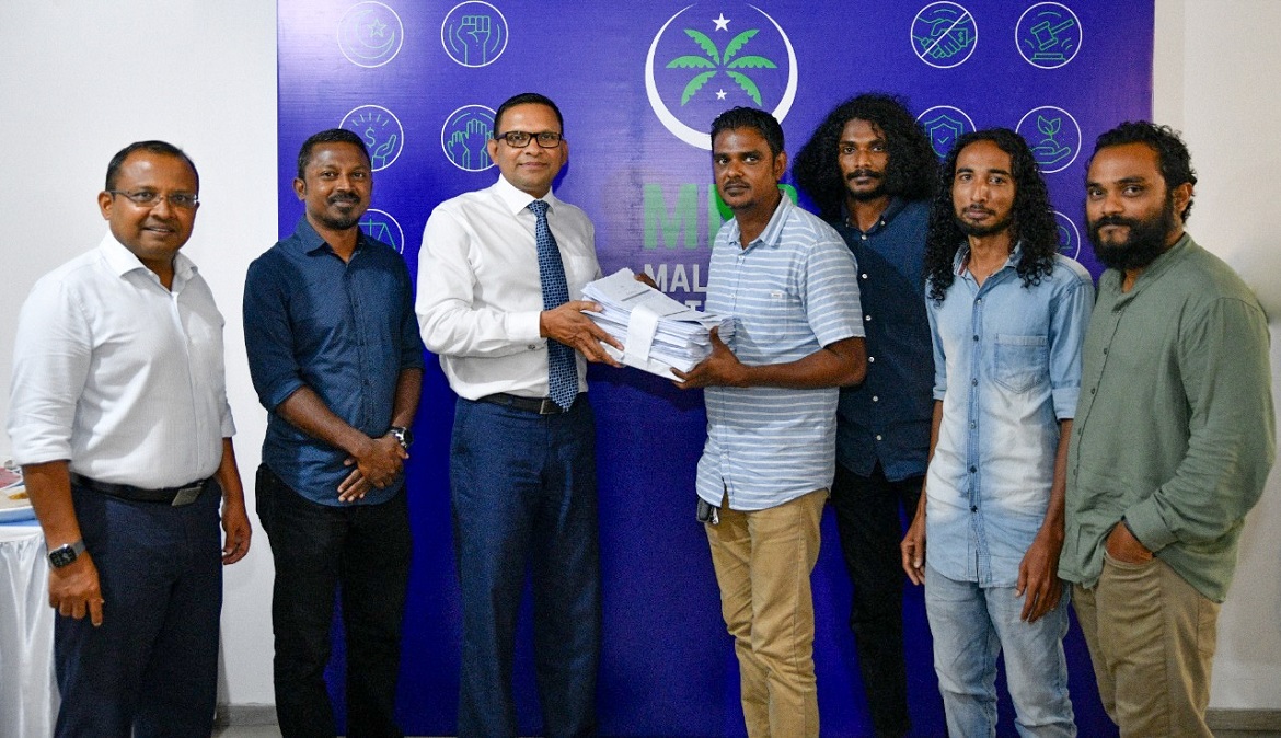 އެމްއެންޕީއާއި ގުޅުމަށް ވިލިމާލެ އިން 1000 ފޯމު