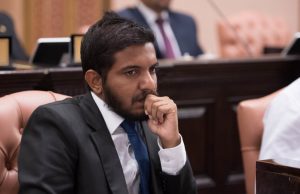 ނުފޫޒަށް ލެބޭ ފަނޑިޔާރުން މަޤާމުން ވަކިކުރަންޖެހޭ: ސިރާޖު