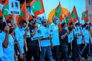 ސަރުކާރާއި ދެކޮޅަށް އިދިކޮޅުން ބޮޑު ކެމްޕެއިނެއް ފަށަނީ