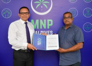 ފޮނަދޫ ކައުންސިލް ކުރީގެ ރައީސްއާއި، ލަވަކިޔުންތެރިޔާ އުމަރު އެމްއެންޕީއަށް