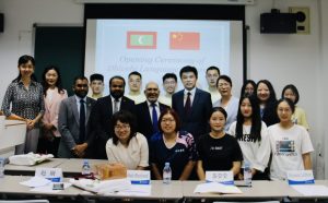 ބޭރުގެ ޔުނިވާސިޓީއެއްގައި ފުރަތަމަ ފަހަރަށް ދިވެހިބަސް ދަސްކޮށްދޭ ކޯހެއް