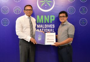 ސައިރިކްސް ޝަރީފް އެމްއެންޕީއާއި ގުޅިވަޑައިގެންފި