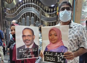 ޖެންޑާ މިނިސްޓްރީ ކުރިމަތީގައި އިހުތިޖާޖު ކުރަނީ