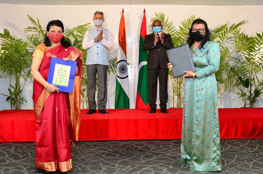 400 ފްލެޓު އަަޅަން އިންޑިއާ އިން 227 މިލިއަން ޑޮލަރުގެ ލޯނެއް ދީފި