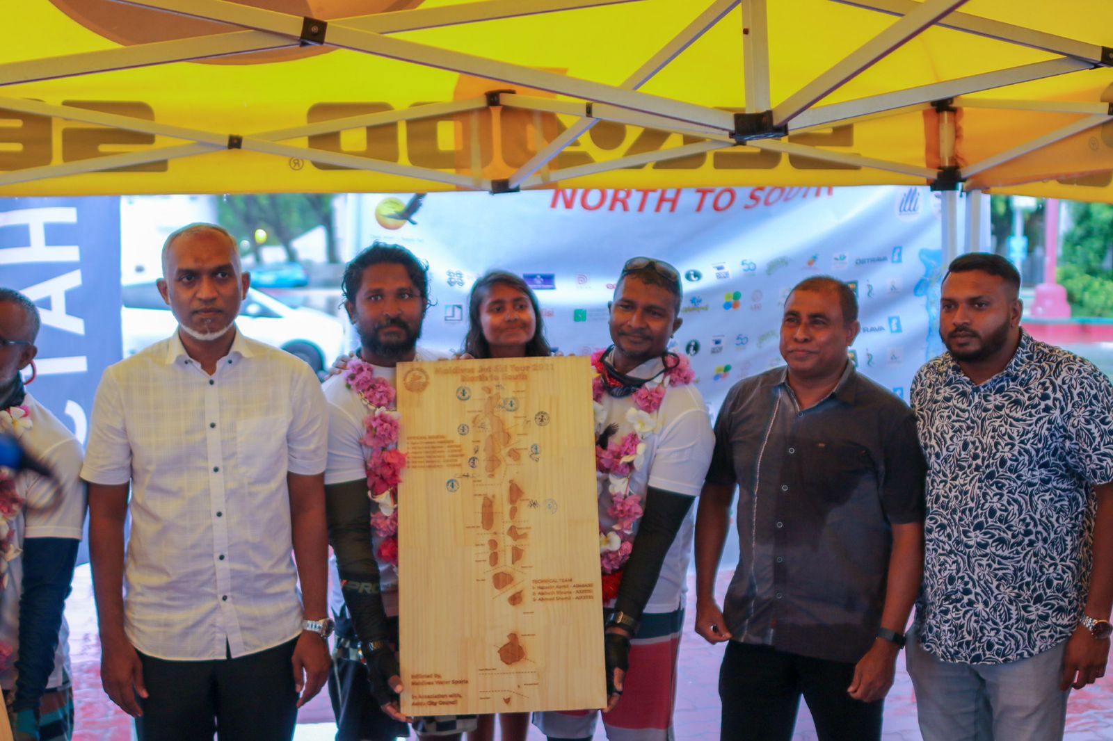 ޖެޓްސްކީގައި ރާއްޖެވަށާ ބުރެއްޖެހުމަށް ކުރާ ދަތުރަށް މުޢިއްޒު މަރުހަބާ ދަންނަވައިފި