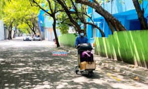 އެއާޕޯޓުގެ ޓްރޯލީގައި ލަގެޖާއިއެކު މާލޭ މަގުމަތީގައި!