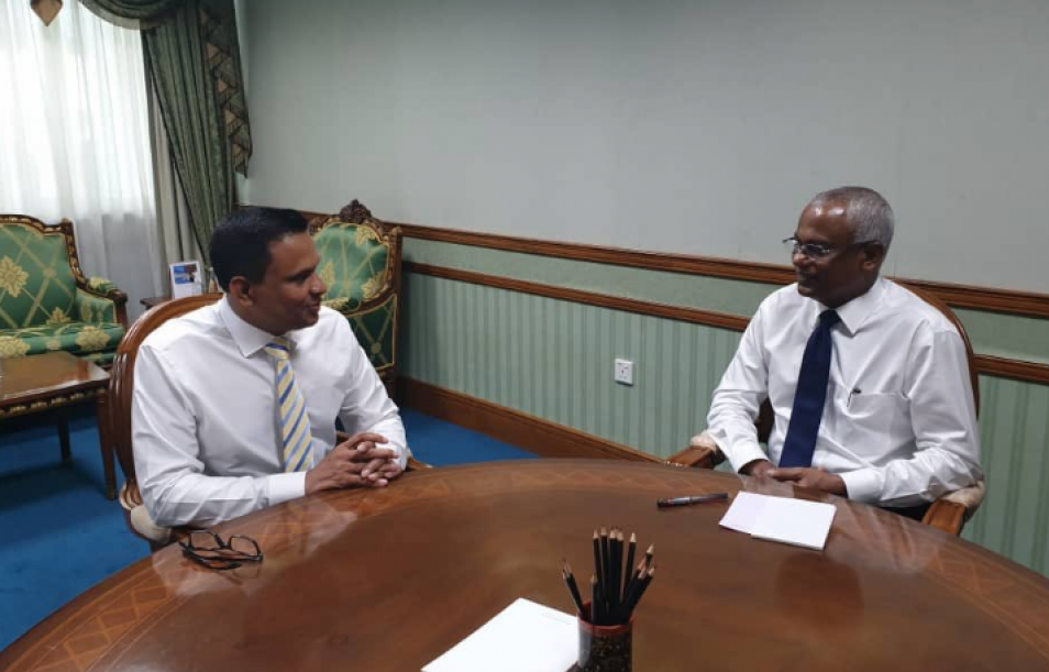 ވަޢުދުތައް ނުފުއްދޭނަމަ، ރައީސަށް ދެވަނަ ދައުރެއް ދޭންނުޖެހޭ: ނާޒިމް