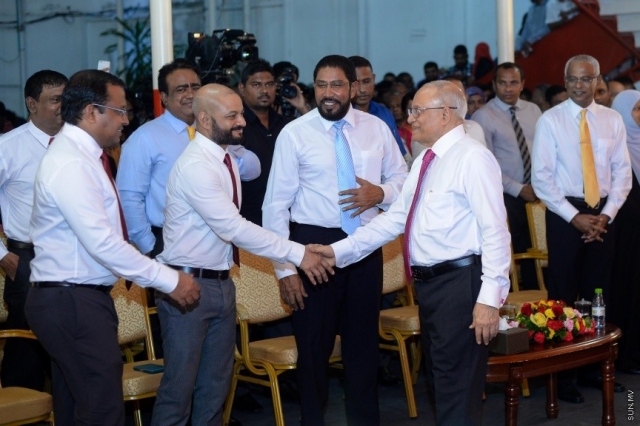 އެމްއާރުއެމްއަށް ޒައީމަކާއި، ރައީސަކު އިންތިޚާބު ކުރަނީ