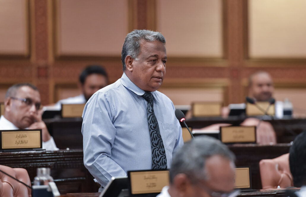 މިހަތަރު އަހަރު މަރުގެ މައްސަލަތަކުގައި އޮތީ ސިޔާސީ ވާހަކަދެއްކުން: ސަލީމް