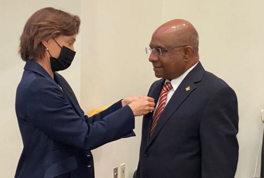 އިންޓަރނޭޝަނަލް ޖެންޑަރ ޗެމްޕިއަންގެ ލަގަބު މިނިސްޓަރ ޝާހިދުއަށް