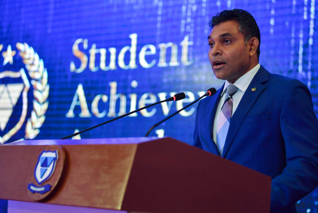 ސަރުކާރުގެ ތަރައްޤީގެ އެއްވެސް މަސައްކަތެއް ނުހިނގާ ރަށެއްނެތް: ނާއިބް ރައީސް