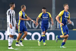 ވެރޯނާ އަތުން ބަލިވެ ޔުވެންޓަސް ނުވަ ވަނައަށް ވެއްޓިއްޖެ