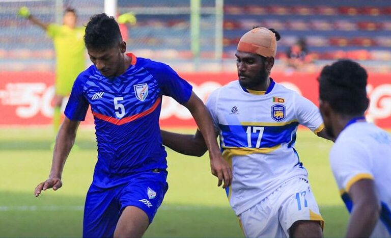 ލަންކާ އަތުން މޮޅުނެވެވި، އިންޑިއާ ޕްރެޝަރަށް ވެއްޓިއްޖެ