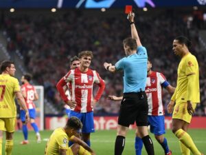 ގްރީޒްމަން އަށް ރަތްކާޑު ދެއްކި މެޗުން ލިވަޕޫލް މޮޅުވެއްޖެ