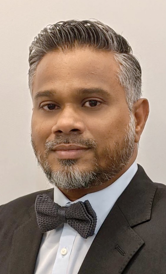 ހައިކޯޓުގެ ކުރީގެ ފަނޑިޔާރު އައްބާސް ޝަރީފް އެމްއެންޕީއާ ގުޅިވަޑައިގެންފި