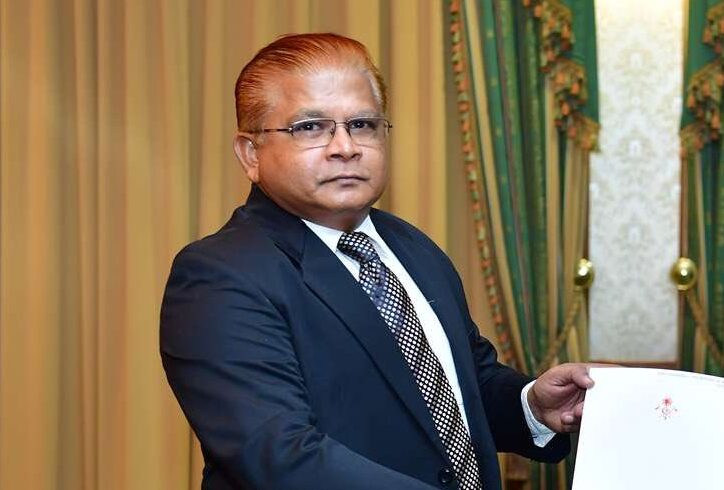 ޓްރާސްޕޯޓްގެ ސްޓޭޓް މިނިސްޓަރ ޒުހައިރުގެ ކޮރަޕްޝަން މައްސަލަތަކެއް ބަލަން ފަށައިފި