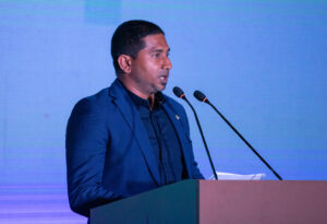 ޒުވާނުންނަށް ގިނަ ކަންތައްތަކެއް ކުރެވެމުންދާއިރު، ކުރަންޖެހޭ ކަންކަންވެސް ގިނަ: މަހުލޫފް