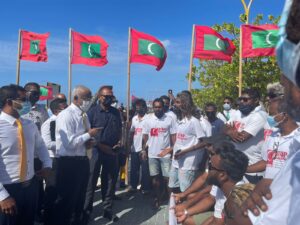 ރައްޔިތުންގެ ގާތަށް ޝުޢޫރުތައް އަޑުއައްސަވަން ވަޑައިގަތުމުން ރައީސަށް ޝުކުރު