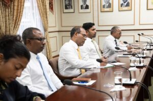 ޕާޓީގެ މަސައްކަތަށް ނަޝީދު މަޖިލިސް އިދާރާ ބޭނުންކުރާތީ ގިނަ ބައެއްގެ ފާޑުކިޔުން!