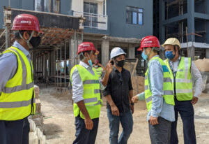 ފްލެޓްތަކުގެ މަސައްކަތް ބެލުމަށް އެސްއޯއީ ކޮމެޓީން ސައިޓުތަކަށް