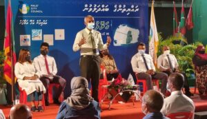 މާލެ ރައްޔިތުން ނިކަމެތިކުރުން ހުއްޓާލުމަށް ސަރުކާރަށް ގޮވާލަން: މުއިއްޒު