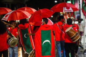 އެތައް އަހަރަކަށްފަހު، ގަލޮޅު ދަނޑުން ކުރީގެ ހަނދާންތައް!