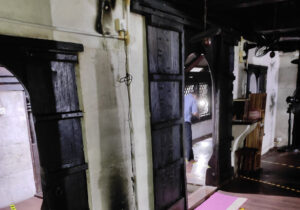 އަލިފާނުގެ ހާދިސާއާއި ގުޅިގެން ހުކުރު މިސްކިތް ވަގުތީ ގޮތުން ބަންދު