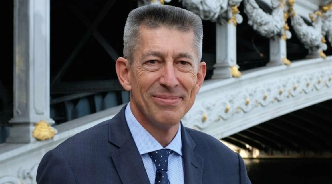 ފްރާންސްގެ ސަފީރު ބެލަރޫސްއިން ބޭރު ކޮށްލައިފި