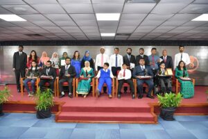 "ރިވެލި ތަރި" އަށް ކުރިމަތިލުމުގެ ފުރުސަތު ހުޅުވާލައިފި