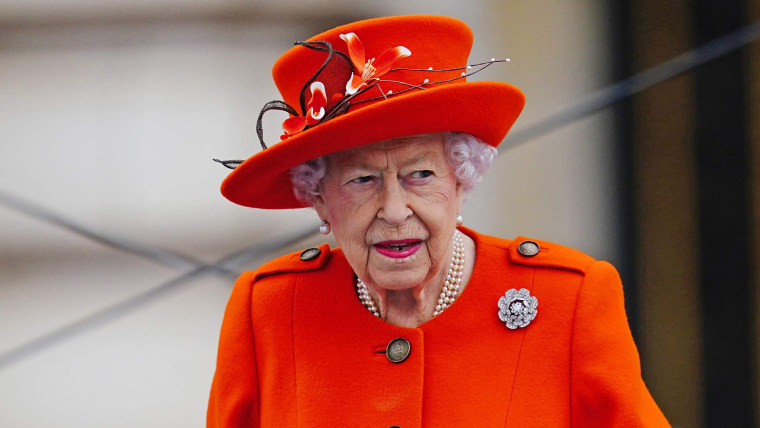 ސިއްޙީ ހާލުކޮޅު ގޯސްވެ، ކުއީން އެލިަބަތު ގޭގައި އަރާމު ކުރައްވަން ޑޮކްޓަރުން އަންގަވައިފި