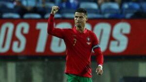 ރޮނާލްޑޯ ރެކޯޑު ހެދި މެޗުން ޕޯޗުގަލް މޮޅުވެއްޖެ