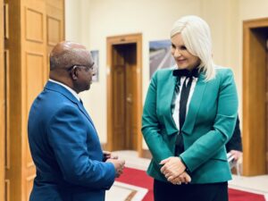 ފުރަތަމަ ރަސްމީ ދަތުރު ނިންމަވާލެއްވުމަށްފަހު ޝާހިދު ނިއުޔޯކަށް ވަޑައިގެންފި