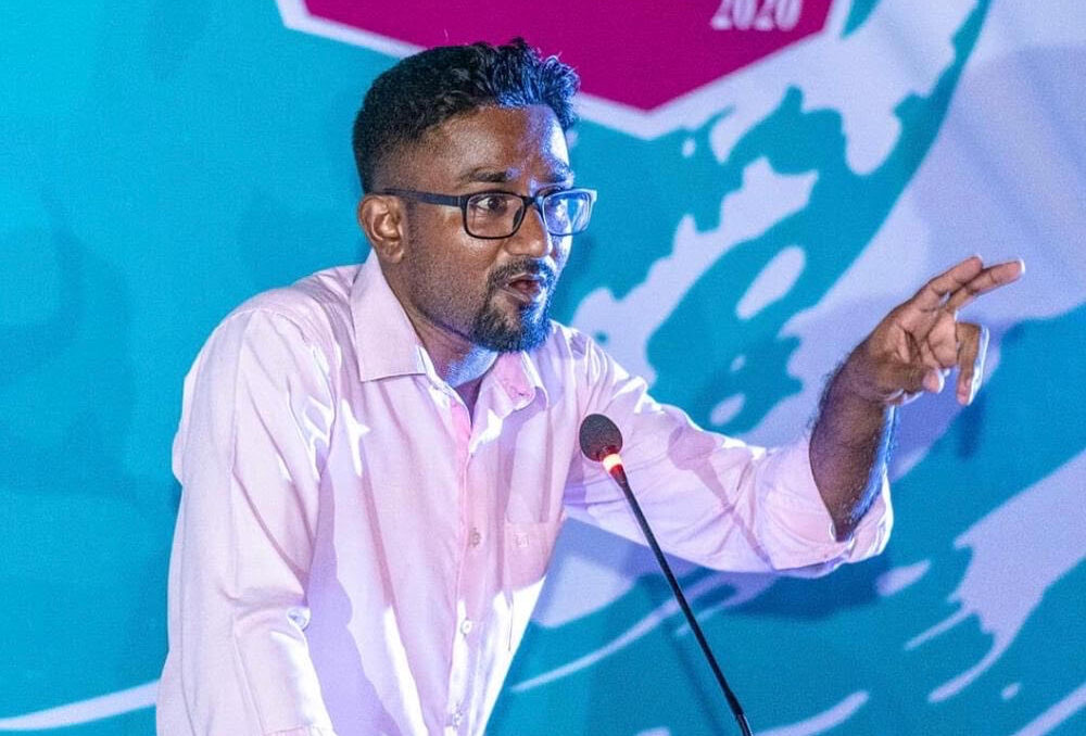ކުޅުދުއްފުށިން ރައީސްގެ އިސްތިއުފާއަށް ގޮވި މީހާއަށް ނަސޭހަތް ދިނުމަށްފަހު ދޫކޮށްލައިފި