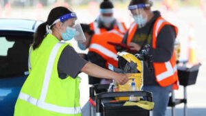 ނިއުޒީލޭންޑްގައި ފުރަތަމަ ފަހަރަށް ދުވާލަކު ކޯވިޑަށް ޕޮޒިޓިވް ވާމީހުންގެ އަދަދު 200 އަށްވުރެ މައްޗަށް