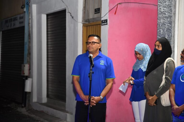 ކޮންމެ ޒުވާނަކުވެސް ޒިންމާދާރު ޒުވާނަކަށް ވާން އަޒުމު ކަނޑައަޅަންޖެހޭ: ނާޒިމް