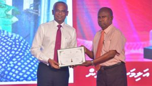 ރައީސްގެ ތަޢުޒިޔާ ކޮޕީ މުހައްމަރު ރަޝީދުގެ އާއިލާއަށް