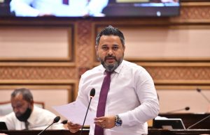 ދަރަނިހުރި މިންވަރުން، މިވެރިން 5 އަހަރު ވެރިކަމުގައި ތިބެއްޖެނަމަ ޤައުމު ހޯދާ ނުފެންނާނެ: ޝިޔާމް