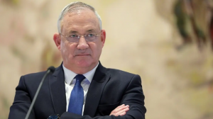 ޑިފެންސް މިނިސްޓަރުގެ ގޭގައި މަސައްކަތް ކުރާ މުވައްޒިފެއްގެ މައްޗަށް އިރާނަށް ޖާސޫސް ކޮށްދިން ކަމުގެ ތުހުމަތު