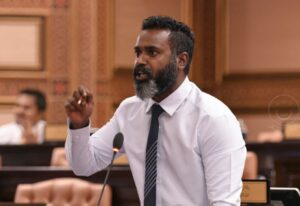 ފޯޅަވަހީގެ މައްސަލާގައި ސިޔާސަތި ބަދަލުވި ސަބަބު ހާމަކުރުމަށް ގޮވާލައިފި