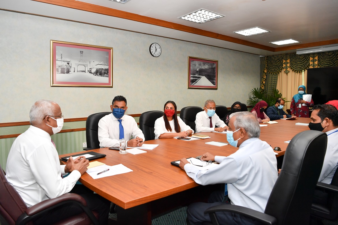 ޓީޗަރުންގެ މައްސަލަތަކާ ގުޅޭ ރިސާޗް ގްރޫޕާ ރައީސް ބައްދަލުކުރައްވައިފި