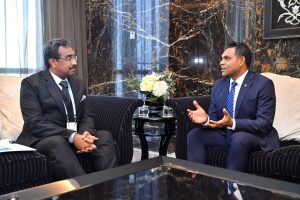 ނައިބް ރައީސް އިންޑިޔާ ފައުންޑޭޝަން އަދި އައި.އެން.އެސް.އެސްގެ އިސްވެރިންނާއި ބައްދަލުކުރައްވައިފި