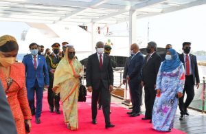 ބަންގްލަދޭޝްގެ ބޮޑުވަޒީރަށް ހޫނު މަރުހާބާއެއް ދަންނަވައިފި