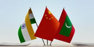 ދޭދޭ ގައުމުތަކާ އޮތް ގުޅުން ސިޔާސީ ދެކޮޅުވެރިކަމުގެ އަސްލަކަށް ވެގެން ދިއުން، މީގެ ނުރައްކާ ވަޒަން ކުރެވޭތަ؟