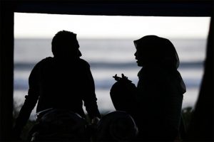 އަނބިމީހާގެ ނުރުހުމުގައި ޖިމާޢުވުމުގެ ޙުކުމަކީ ކޮބާ؟