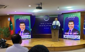 ކޮމަންޑޫ ދާއިރާގެ ބައި އިލެކްޝަންގެ އެމްއެންޕީގެ ޓިކެޓް ރަސްމީކޮށް ހަންނާންއާއި ހަވާލު ކޮށްފި