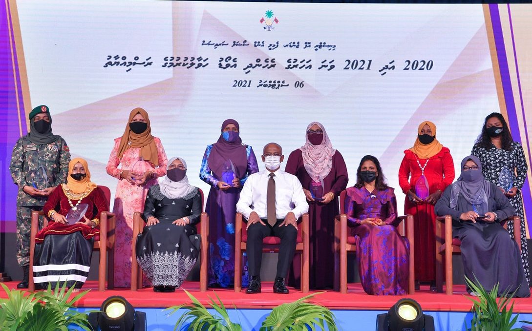 ރެހެންދި އެވޯޑަށް ކުރިމަތިލުމަށް ހުޅުވާލައިފި