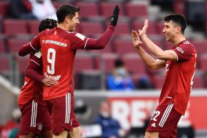 ލެވަންޑޯސްކީގެ ހެޓްރިކާއެކު ބަޔާނުން ލީޑު ފުުޅާކޮށްފި