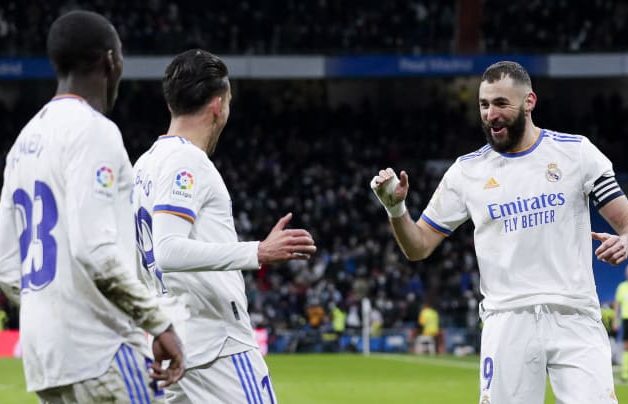 ބާސާ ބަލިކޮށް ރެއާލުން ފައިނަލަށް